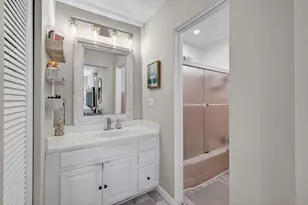 1570 NE 30th Pl, Oakland Park, FL 33334 - Photo 30