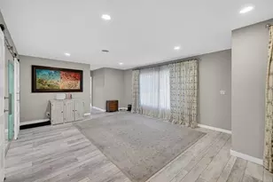 1570 NE 30th Pl, Oakland Park, FL 33334 - Photo 8