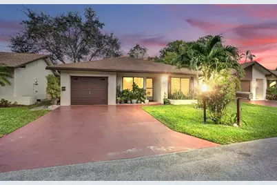 1752 SW 19 Avenue, Deerfield Beach, FL 33442 - Photo 2