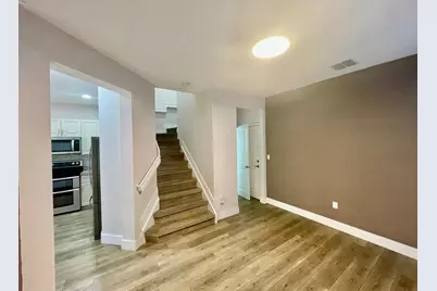 4803 NW 48th Ter, Tamarac, FL 33319 - Photo 8