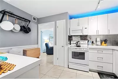 4750 NW 22nd Ct, Unit #208, Lauderhill, FL 33313 - Photo 8