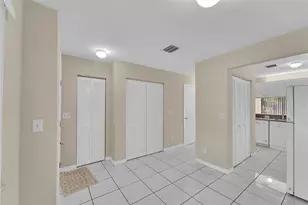 9088 NW 40th St, Coral Springs, FL 33065 - Photo 4