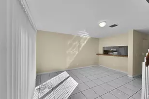 9088 NW 40th St, Coral Springs, FL 33065 - Photo 10