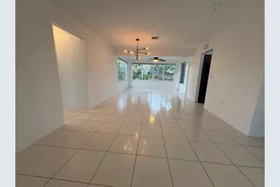 8130 NW 13th St, Pembroke Pines, FL 33024 - Photo 4