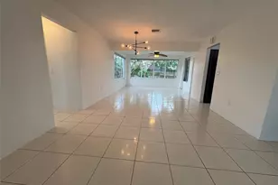 8130 NW 13th St, Pembroke Pines, FL 33024 - Photo 4