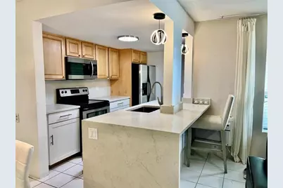 2840 NE 33rd Ct, Unit #2, Fort Lauderdale, FL 33306 - Photo 4