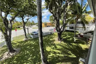 344 SE 11th Ave, Pompano Beach, FL 33060 - Photo 1