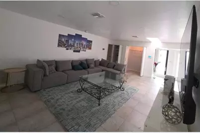 690 NW 68th Ave, Plantation, FL 33317 - Photo 14