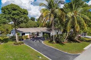 7509 NW 40th Pl, Coral Springs, FL 33065 - Photo 1