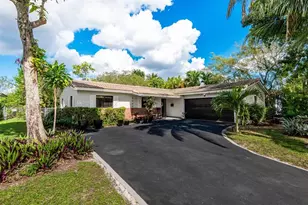 7509 NW 40th Pl, Coral Springs, FL 33065 - Photo 2