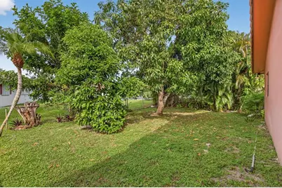 4460 NW 105th Ter, Coral Springs, FL 33065 - Photo 12