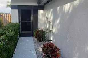 9401 NW 18th Dr, Plantation, FL 33322 - Photo 2
