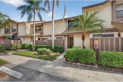 3964 E  Cocoplum Cir, Unit #E, Coconut Creek, FL 33063 - Photo 6