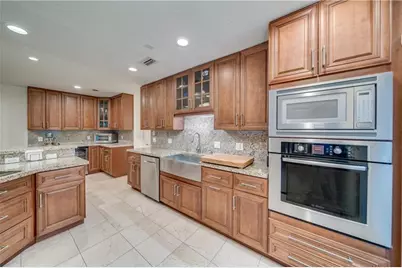 1728 NE 16th Ave, Fort Lauderdale, FL 33305 - Photo 8