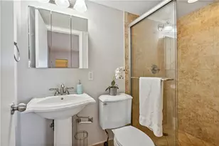 320 S Surf Rd, Hollywood, FL 33019 - Photo 10