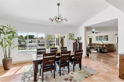 2484 SE 12th St, Pompano Beach, FL 33062 - Photo 8