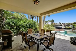 2484 SE 12th St, Pompano Beach, FL 33062 - Photo 10