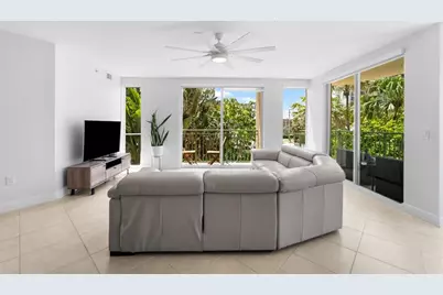 3210 NE 5th Street, Unit #203, Pompano Beach, FL 33062 - Photo 10