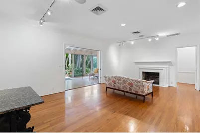 410 SE 16th Avenue, Fort Lauderdale, FL 33301 - Photo 2