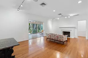 410 SE 16th Ave, Fort Lauderdale, FL 33301 - Photo 2