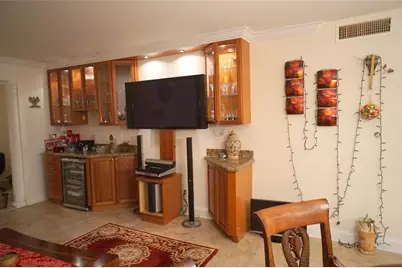 2851  Somerset Dr, Unit #103, Lauderdale Lakes, FL 33311 - Photo 14