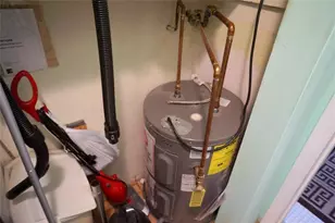 160 NE 8th Ave Unit #25 B, Hallandale Beach, FL 33009 - Photo 30