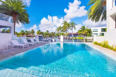 246  Shore Ct, Lauderdale by the Sea, FL 33308 - Photo 40