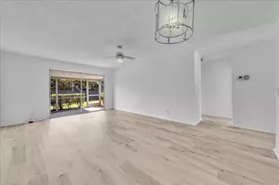 123 Amherst Ln, Lake Worth, FL 33467 - Photo 14