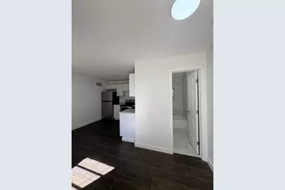 261 NW 81st St, Unit #B, Miami, FL 33150 - Photo 4