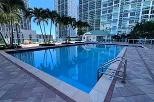 41 SE 5th St, Miami, FL 33131 - Photo 32