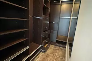 41 SE 5th St, Miami, FL 33131 - Photo 12