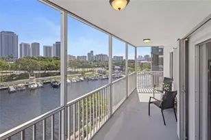 200 Diplomat Pkwy, Hallandale Beach, FL 33009 - Photo 14