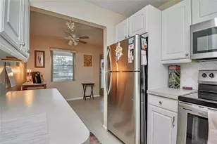 235 Kent N, West Palm Beach, FL 33417 - Photo 10