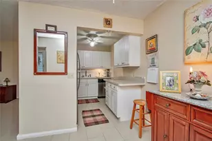235 Kent N, West Palm Beach, FL 33417 - Photo 6
