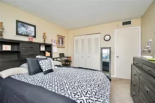 235 Kent N, West Palm Beach, FL 33417 - Photo 14