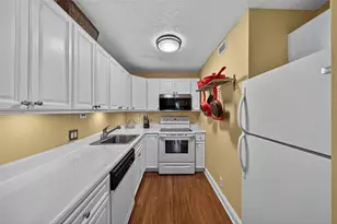 2840 NE 14th St, Pompano Beach, FL 33062 - Photo 2
