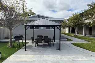 720 NE 7th St, Hallandale Beach, FL 33009 - Photo 8