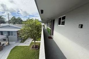 720 NE 7th St, Hallandale Beach, FL 33009 - Photo 2