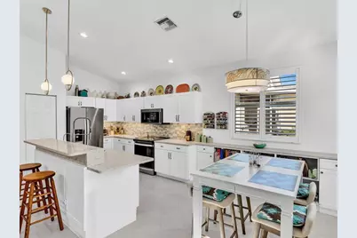 3580  Canary Palm Ct, Pompano Beach, FL 33069 - Photo 24