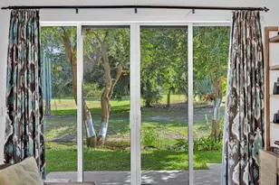 3580 Canary Palm Ct, Pompano Beach, FL 33069 - Photo 6