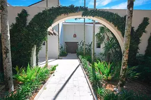 114 N Beach Rd, Hobe Sound, FL 33455 - Photo 2