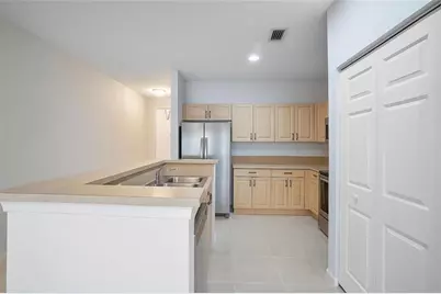 6373  Landings Way, Tamarac, FL 33321 - Photo 16