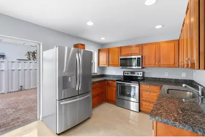 9918 NW 2nd Ct, Plantation, FL 33324 - Photo 4