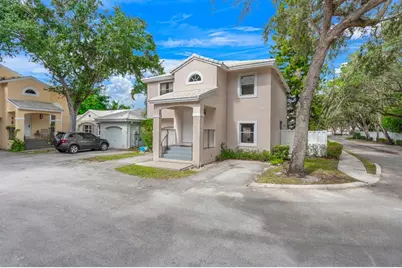 9918 NW 2nd Ct, Plantation, FL 33324 - Photo 2