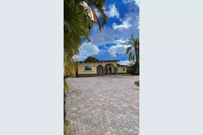 6624  Osborne Dr, Lake Worth, FL 33462 - Photo 2