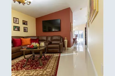 8927 NW 111th Ter, Hialeah, FL 33018 - Photo 6