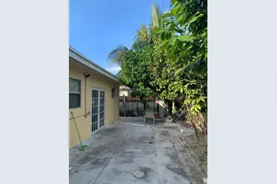 6231 SW 8th St, North Lauderdale, FL 33068 - Photo 8