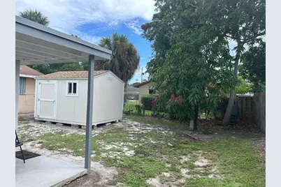 222 NE 13th Ave, Boynton Beach, FL 33435 - Photo 4