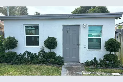 222 NE 13th Ave, Boynton Beach, FL 33435 - Photo 1