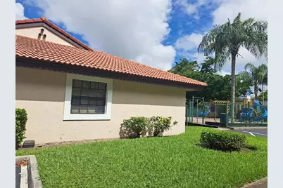 9011 W Sunrise Blvd, Plantation, FL 33322 - Photo 2